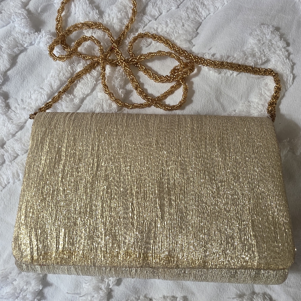 La Regale Gold Textured Clutch